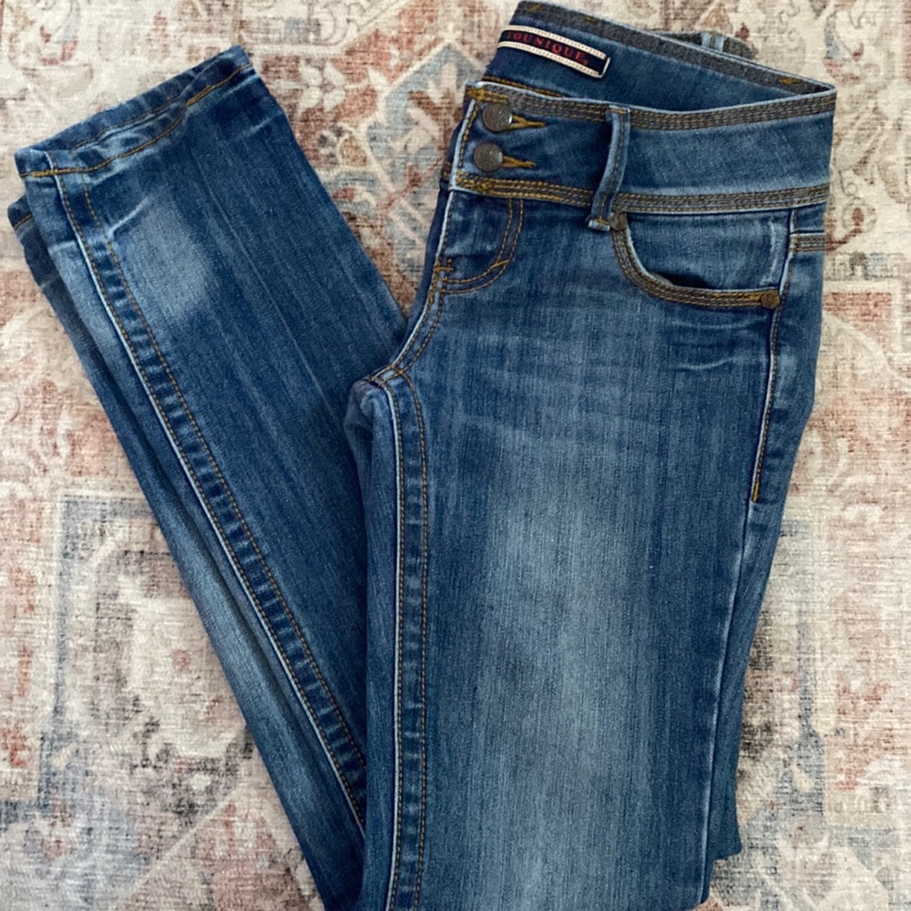 authentic younugue low rise jeans size 3